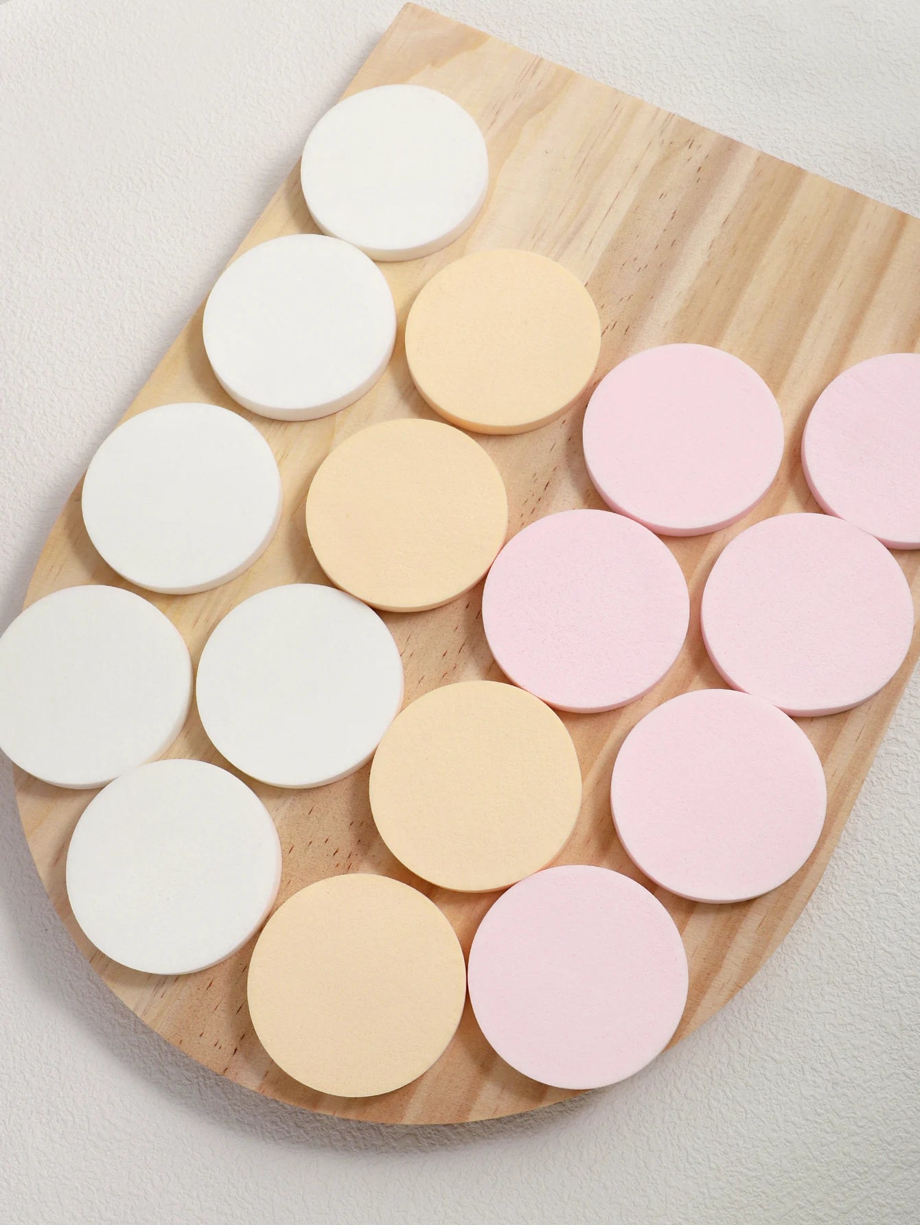 16/ Pack, colorful dry and wet makeup powder puffs